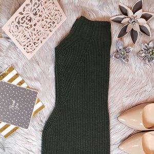 Artisan NY Sleeveless Sweater